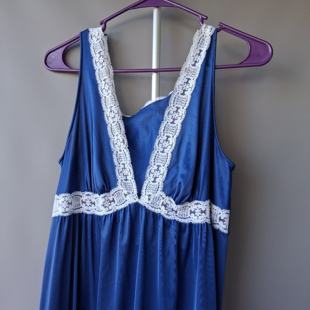 Vtg Made In The USA Eqlegant Blue Lace Trim Nightgown SZ M